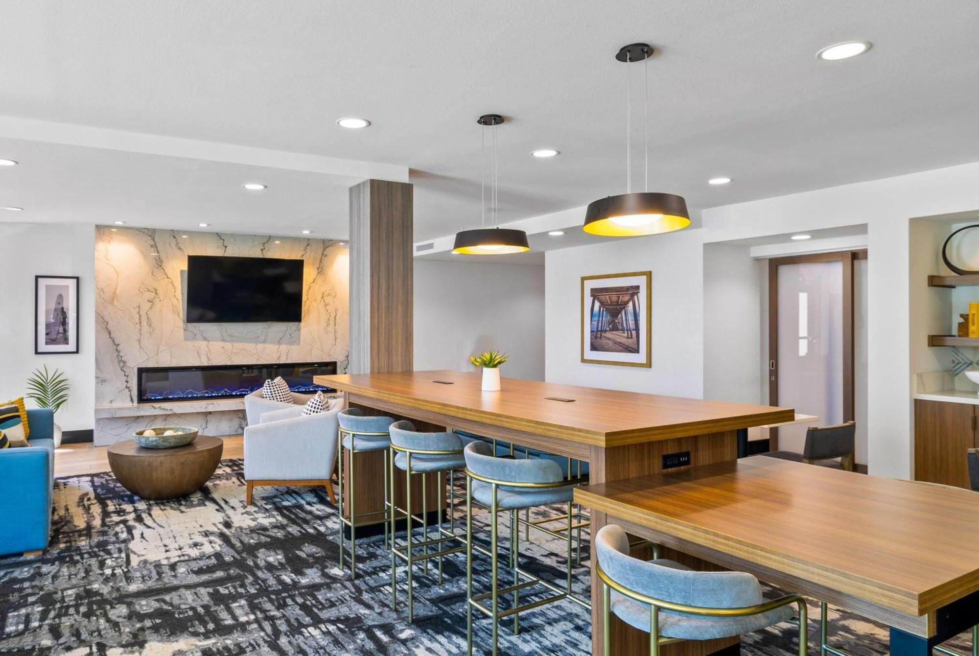 La Quinta Inn & Suites By Wyndham 圣克鲁兹 外观 照片