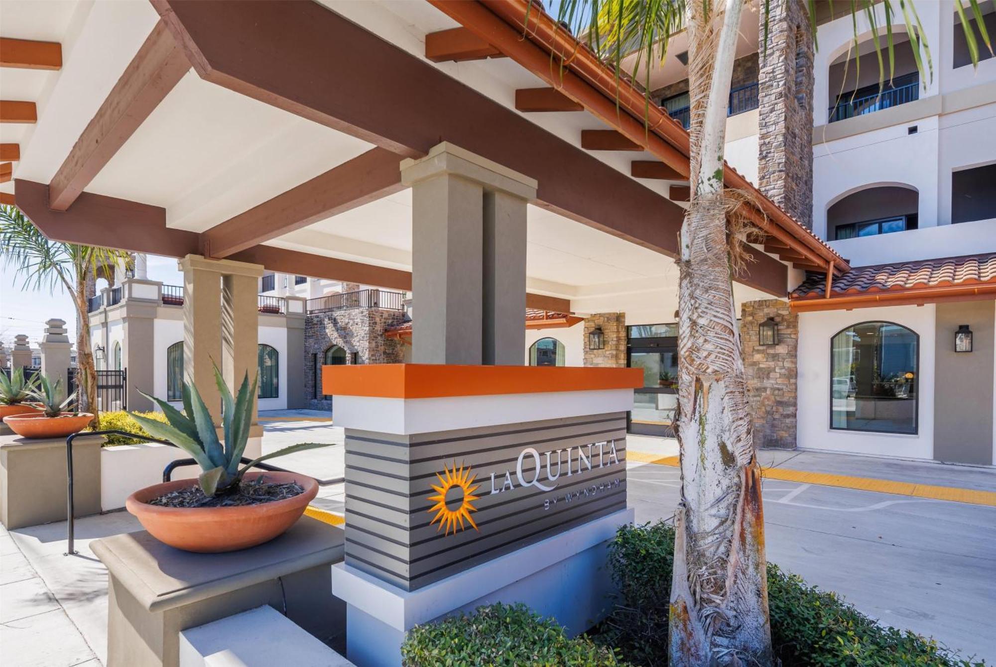 La Quinta Inn & Suites By Wyndham 圣克鲁兹 外观 照片